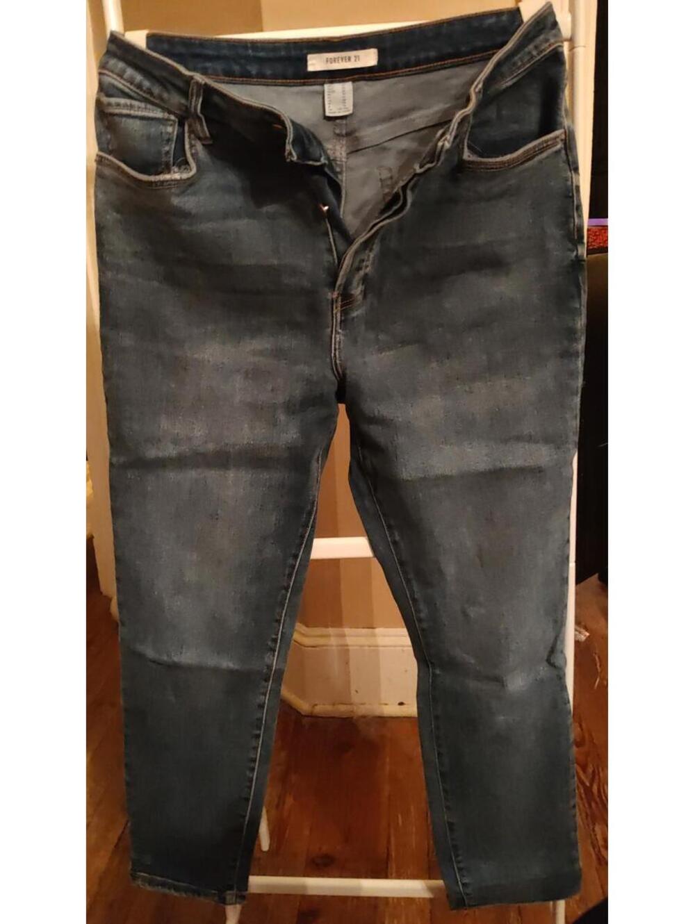 Women's Forever 21 Jeans - Buttonfly - 30" Size 10